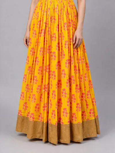 Saree 05 — view 1
